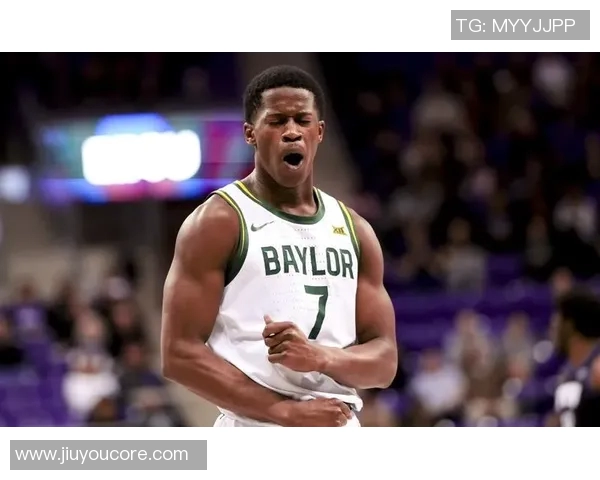 追梦之路:埃奇库姆调整投篮姿势三分命中率飙升至40 追梦之路:埃奇库姆调整投篮姿势三分命中率飙升至40