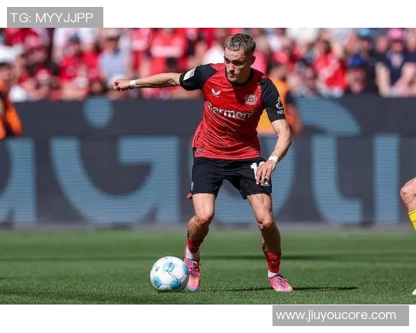 维尔茨精准助攻被加克波失误破坏赛场瞬间引发热议