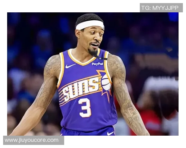 太阳主帅透露布克已恢复训练将持续评估其出战雷霆的可能性 太阳主帅透露布克已恢复训练将持续评估其出战雷霆的可能性