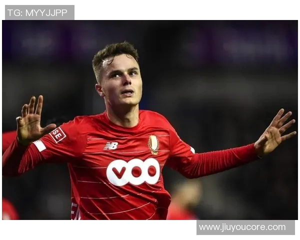 国米旧将范赫斯登因膝盖韧带重伤宣布退役年仅26岁