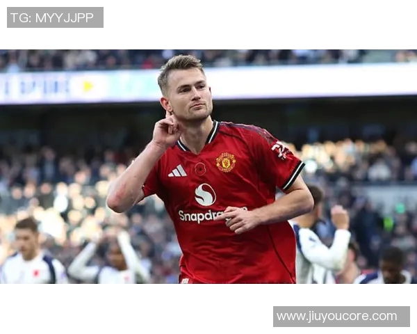 BBC分析科林斯红牌误判与滕哈赫前德里赫特送点事件惊人相似 BBC分析科林斯红牌误判与滕哈赫前德里赫特送点事件惊人相似